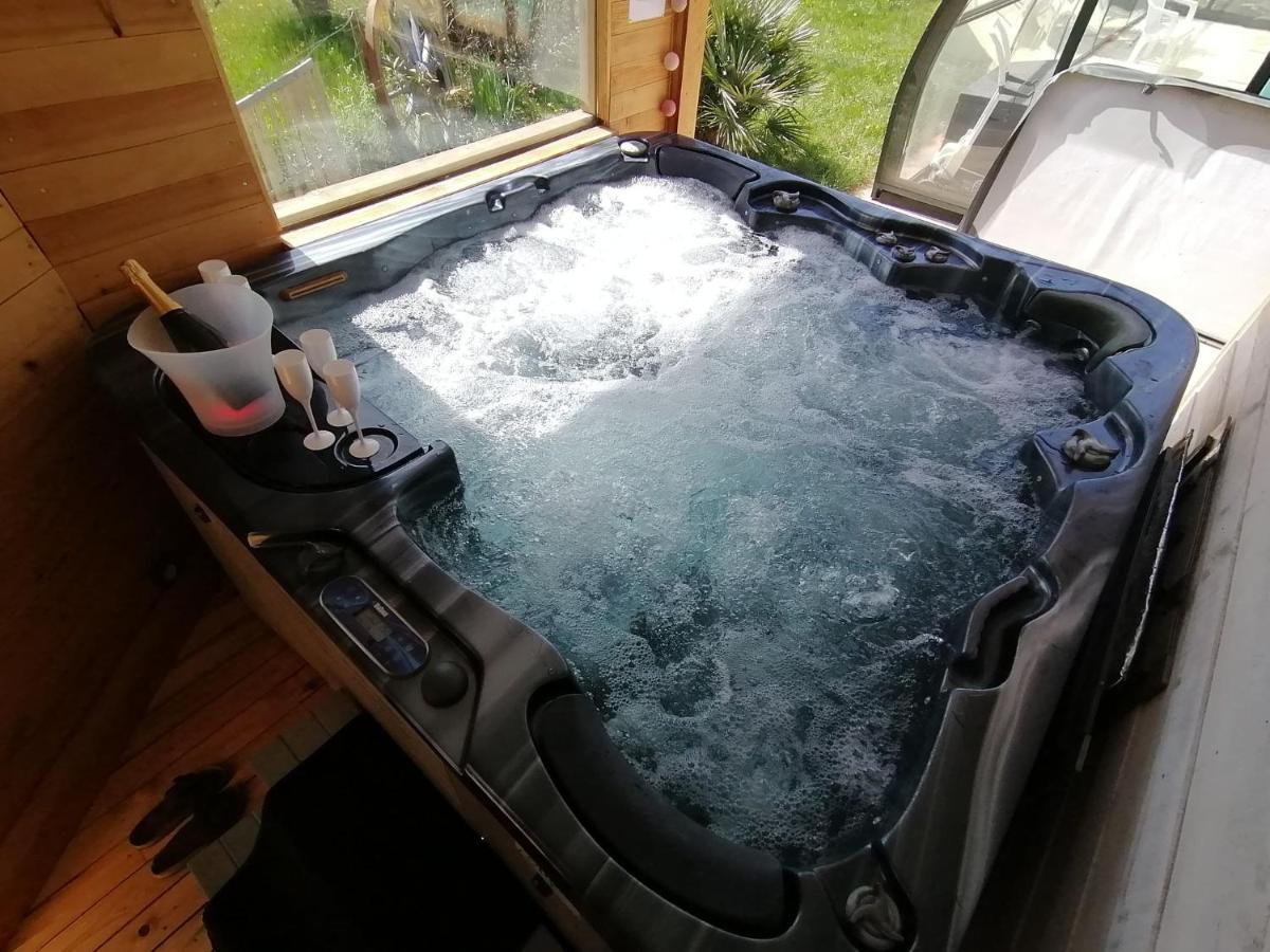 Chambre avec jacuzzi privatif le pêcher Acomodação com café da manhã Saillans  Exterior foto